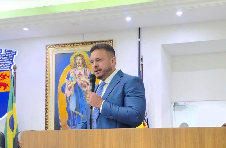 Vereador Alessandro Sarmento diz que em fiscalização, identificou ônibus escolares com pneus desgastados e vistorias vencidas em Olinda