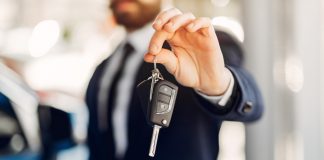 Taxistas e motoristas por aplicativo podem trocar de carro com o programa Move Brasil