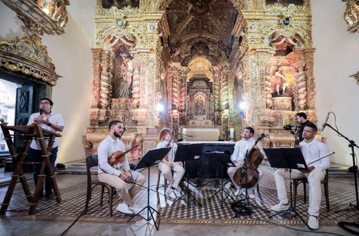 Música na Igreja emociona público com concerto no bairro de Santo Antônio, no Recife