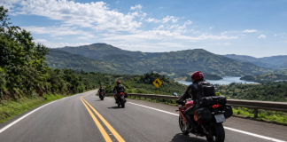 Férias de julho: planejamento e revisão da moto ajudam a reduzir riscos nas viagens
