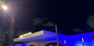 Recife Expo Center ilumina fachada de azul em apoio ao Dia Mundial da Conscientização da Síndrome do X Frágil