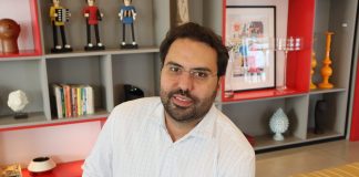 Quem não aparece na internet perde clientes, alerta especialista