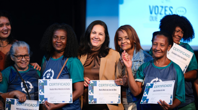 120 mulheres de Pernambuco concluem curso de tecnologia e ampliam oportunidades de trabalho e renda
