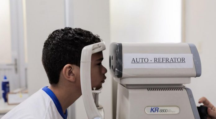 Programa Visão Recife promove mutirão oftalmológico e beneficia 750 alunos da rede municipal de ensino