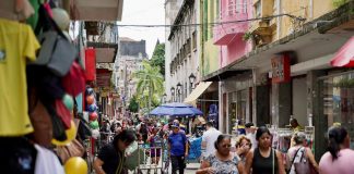 Pernambuco lidera crescimento do comércio no Brasil no primeiro semestre de 2026, aponta IBGE
