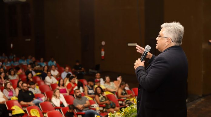 Palestra no Recife discute proteção dos jovens em tempos de IA