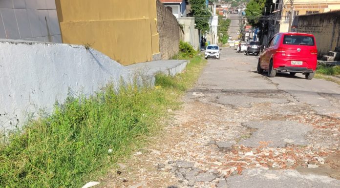Moradores denunciam abandono e falta de manutenção nas ruas Pombos e Salmão, em Ouro Preto, Olinda/PE
