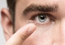 Setembro Safira: negligência no uso de lentes de contato pode causar lesões graves e cegueira