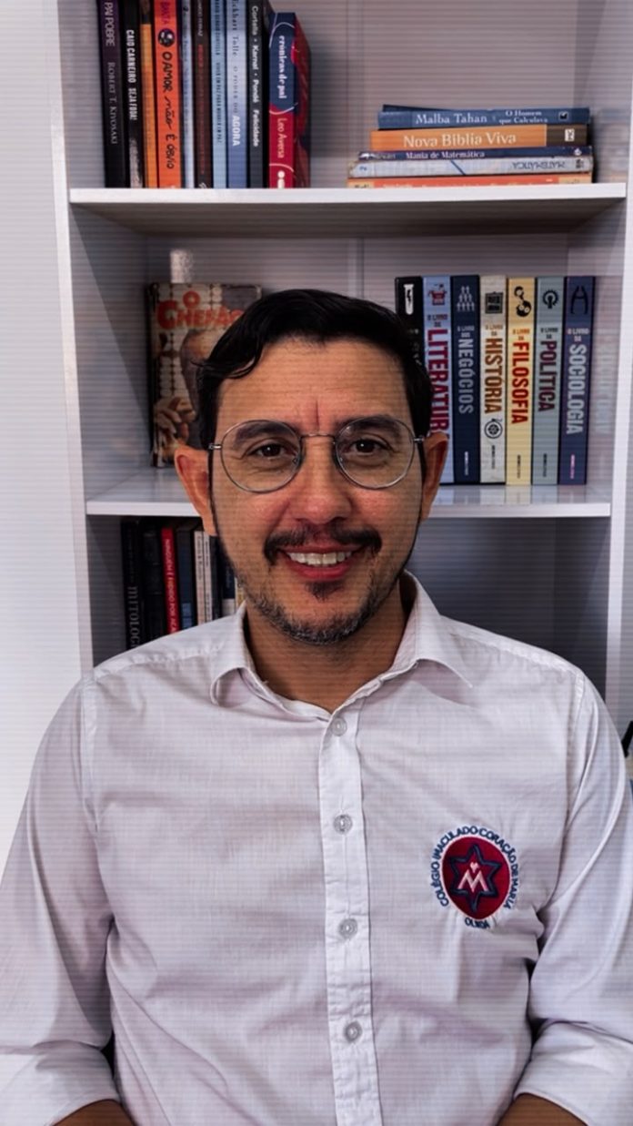 Alberto César-professor-291026