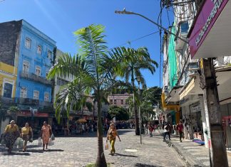 Comércio do Recife tem abertura facultativa no primeiro turno e shoppings da RMR funcionam normalmente