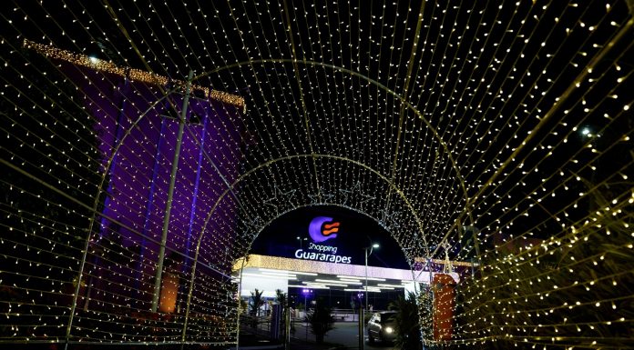 Doce Natal: Shopping Guararapes abre temporada natalina com decoração interativa e experiências para toda a família