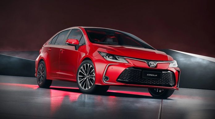 Para marcar 60 anos do Corolla, Toyolex promove encontro de clientes e admiradores do icônico carro da Toyota