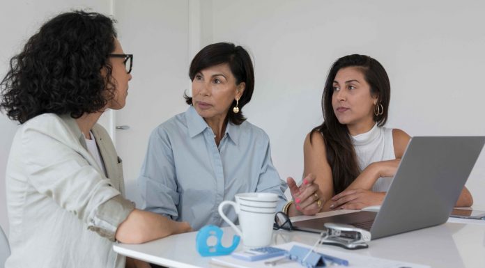 Empreendedorismo feminino enfrenta desafios como dupla jornada e dificuldade de formalização