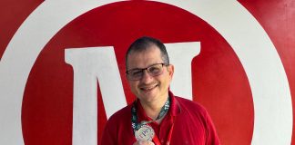 Professor Ronaldo Queiroz, do Mackenzie Agnes é premiado no 1° Torneio de Professores da Olimpíada de Português